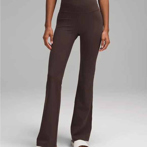 SOLD — Lululemon Groove Super-High-Rise Flared Pant NuluRegular - Picture 1 of 7